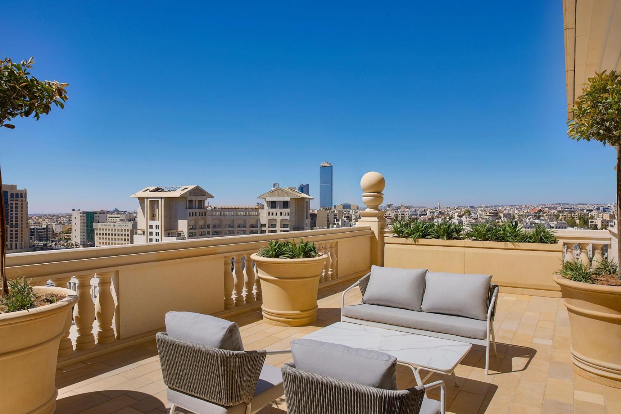 The Ritz-Carlton, Amman Otel Dış mekan fotoğraf The Westin Palace Madrid