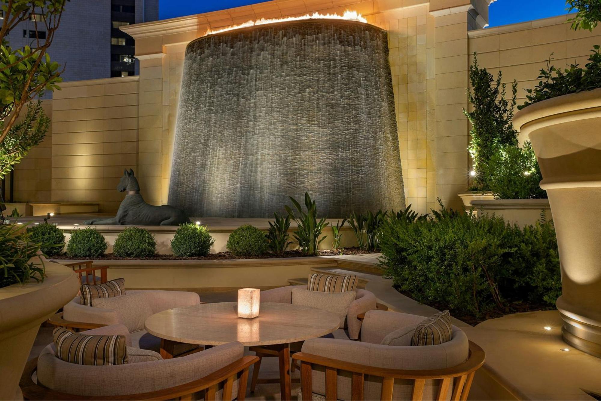 The Ritz-Carlton, Amman Otel Dış mekan fotoğraf The Waterfall at the Wynn
