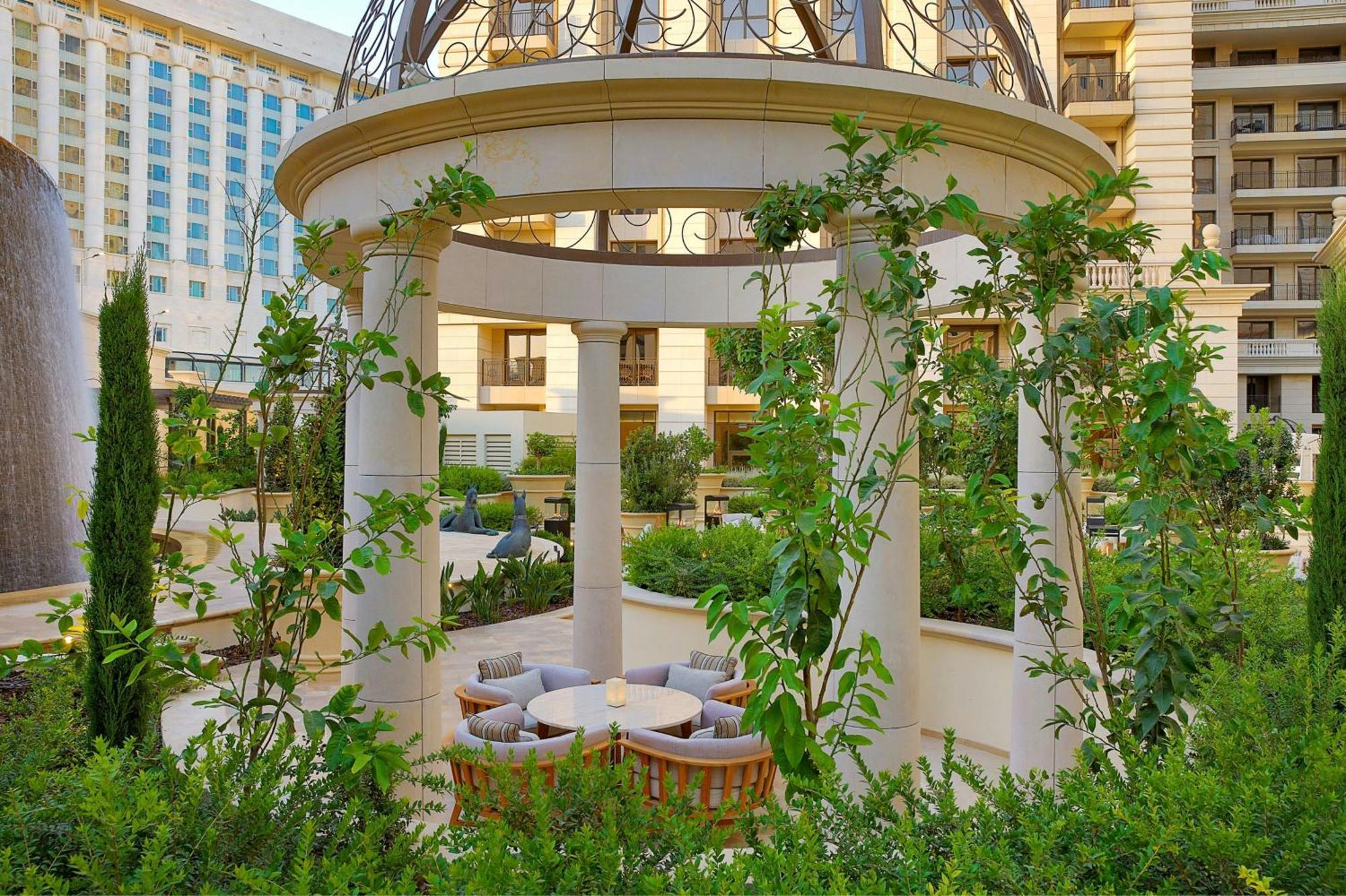 The Ritz-Carlton, Amman Otel Dış mekan fotoğraf The garden at the Wynn