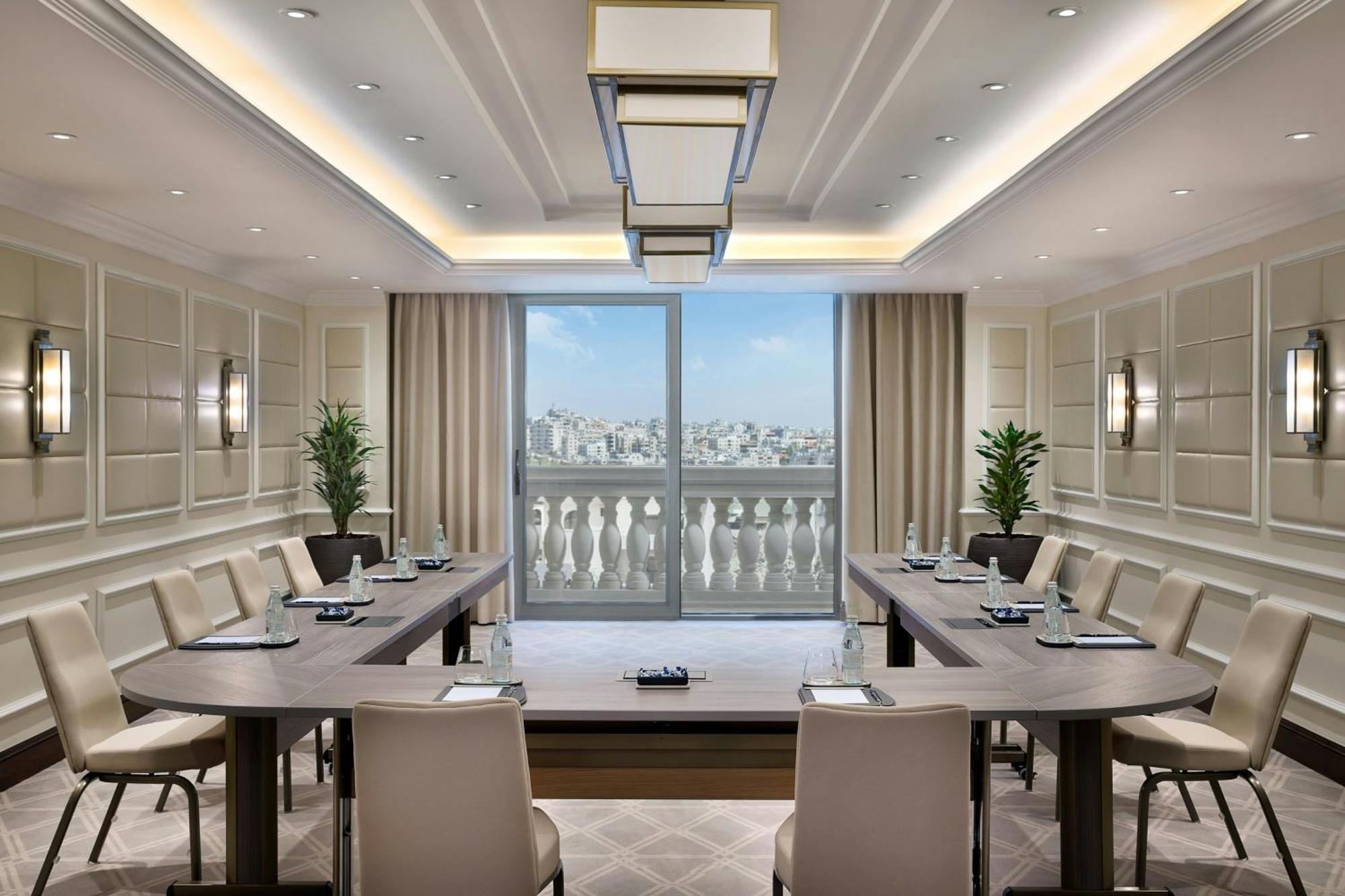 The Ritz-Carlton, Amman Otel Dış mekan fotoğraf Meeting room