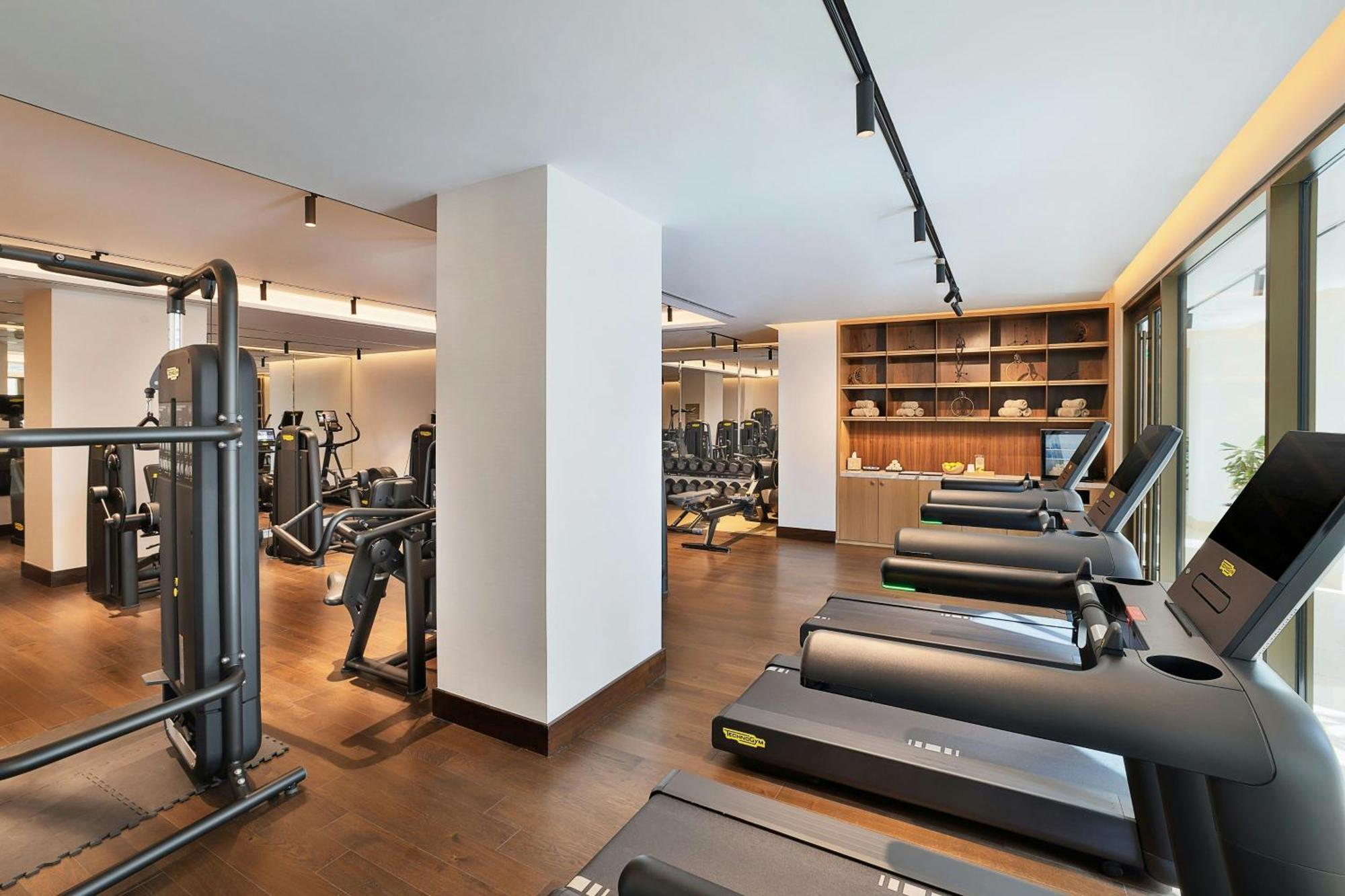 The Ritz-Carlton, Amman Otel Dış mekan fotoğraf The gym at the hotel