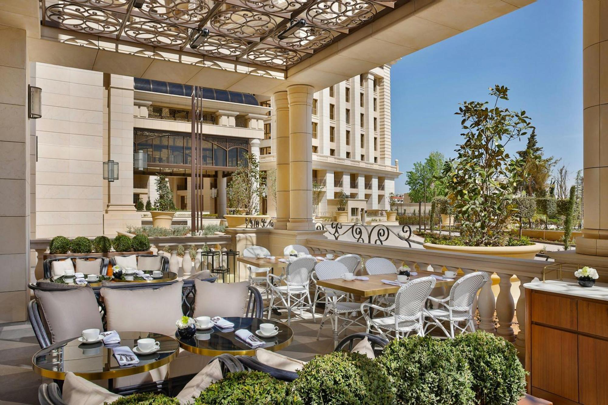 The Ritz-Carlton, Amman Otel Dış mekan fotoğraf The Terrace