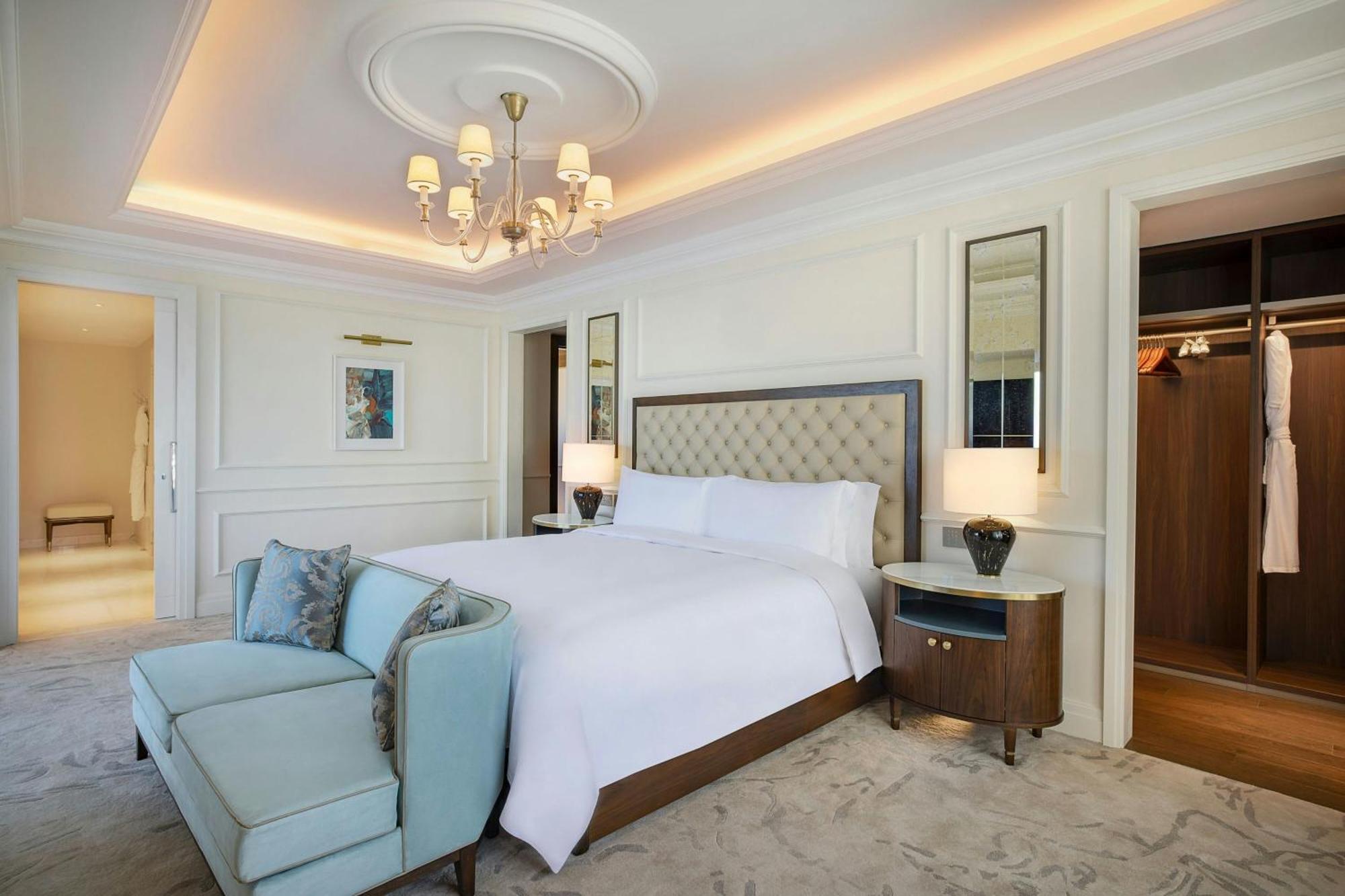 The Ritz-Carlton, Amman Otel Dış mekan fotoğraf A bedroom at the hotel