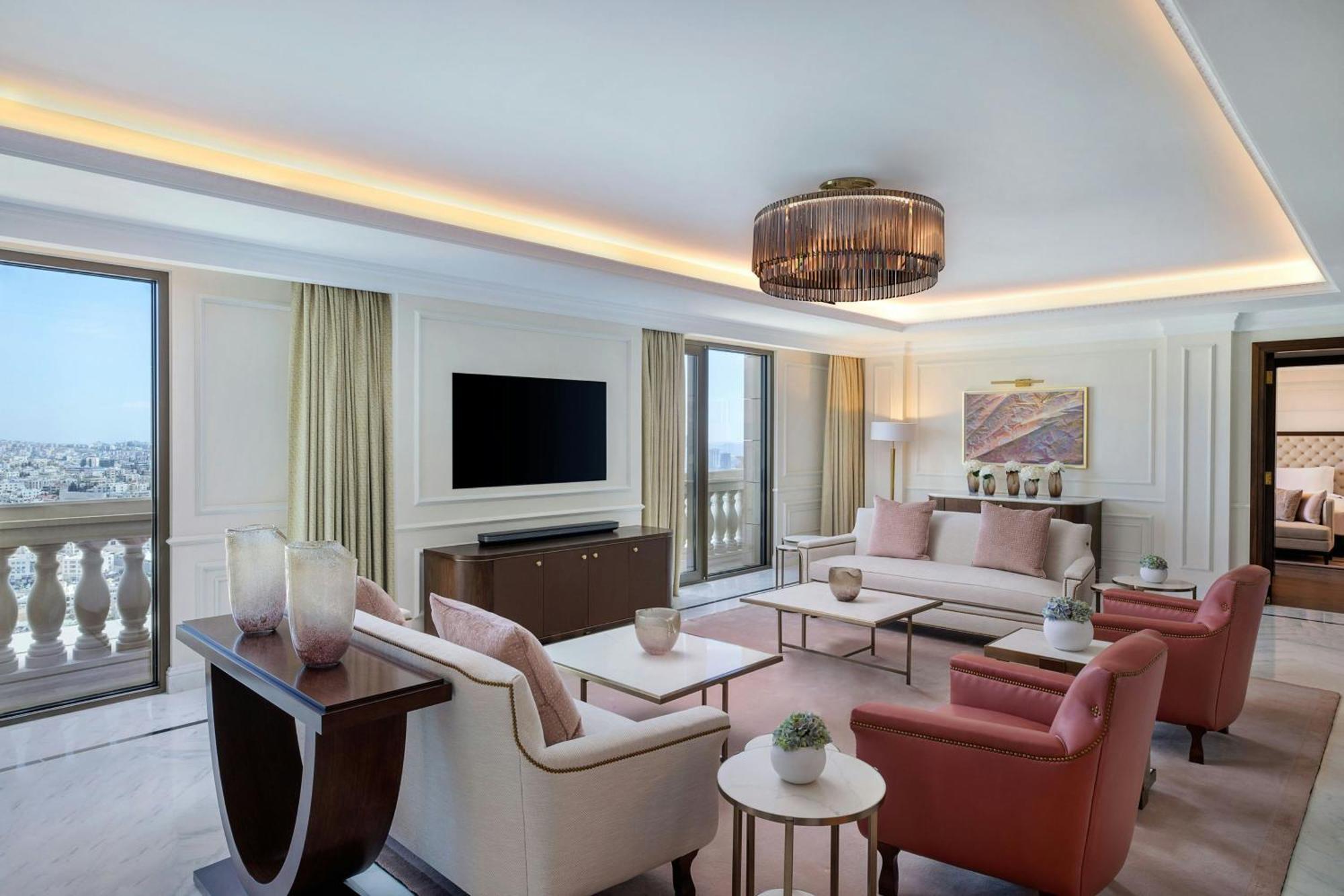 The Ritz-Carlton, Amman Otel Dış mekan fotoğraf A suite at the hotel