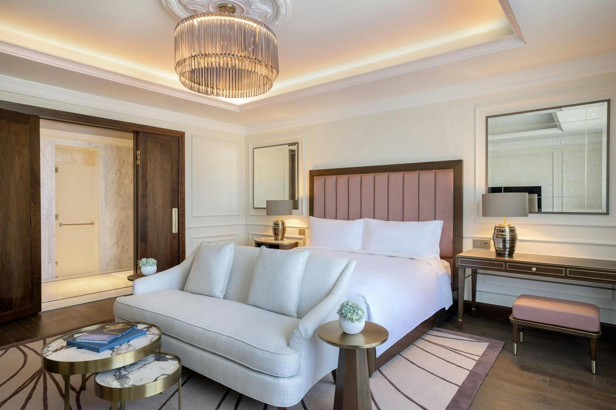 The Ritz-Carlton, Amman Otel Dış mekan fotoğraf A bedroom at the hotel